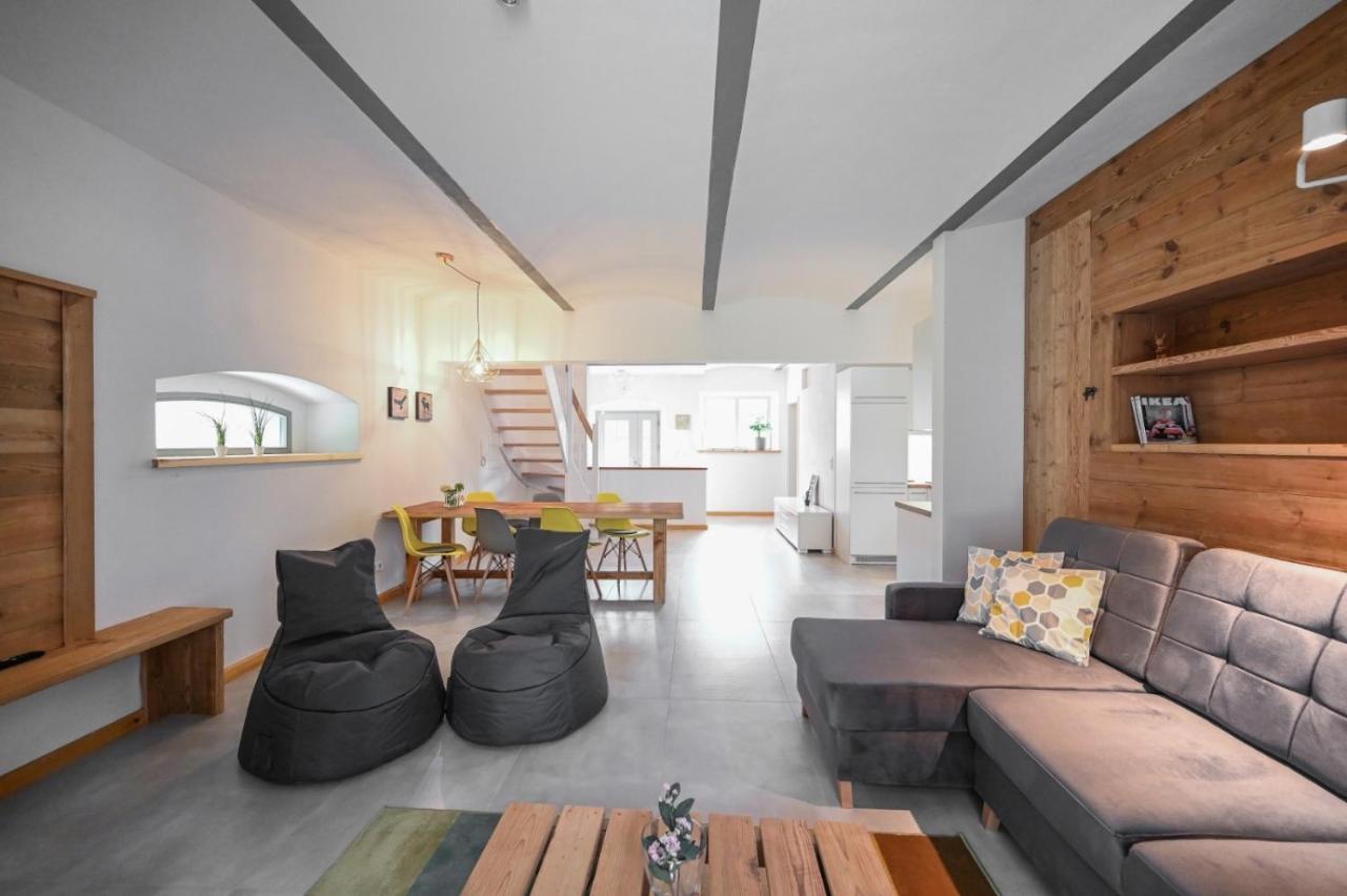Farmhouse Eckartsberg Im Zittauer Gebirge - Gemuetliche Und Moderne Ferienwohnungen Mit Terrasse Eksteriør billede